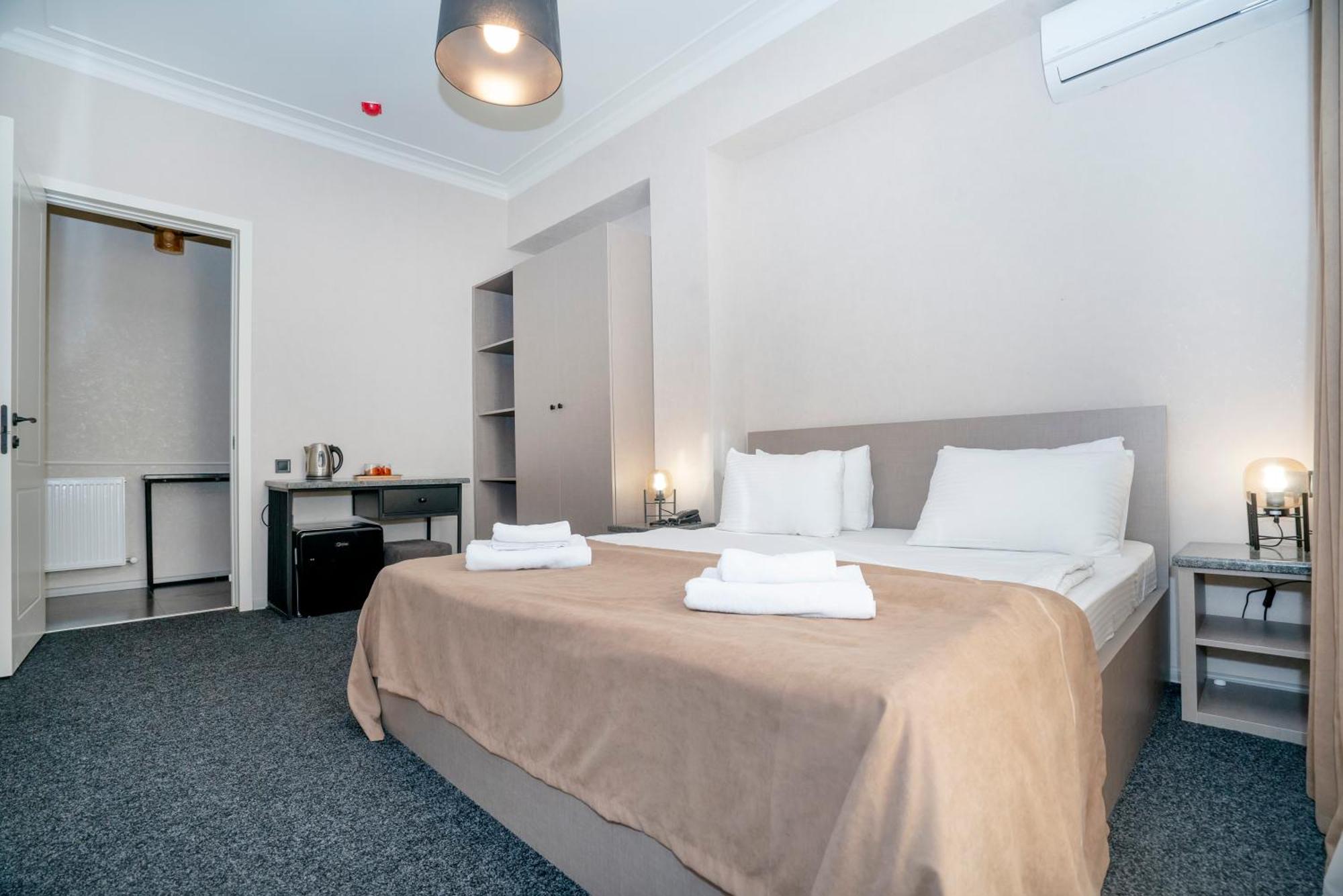 Hotel Best Тбилиси Екстериор снимка